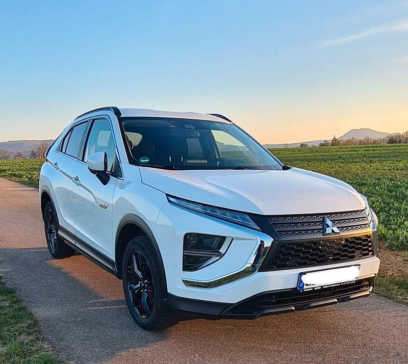 Gebraucht Mitsubishi Eclipse Cross Basis 188 PS (138 kW) 2022 Weiß SUV