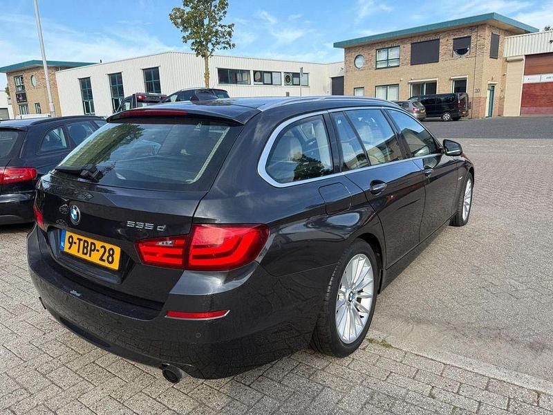 Gebraucht BMW 535 Executive 313 PS (230 kW) 2013 Grau Kombi