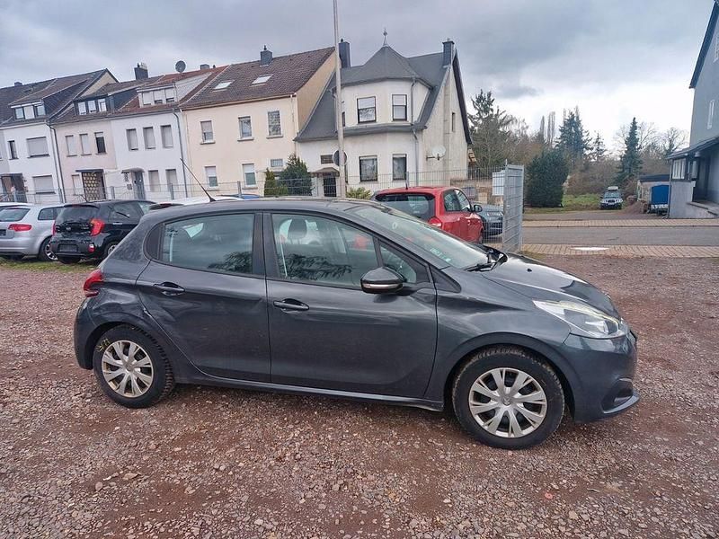 Gebraucht Peugeot 208 Active 82 PS (60 kW) 2016 Grau Kleinwagen