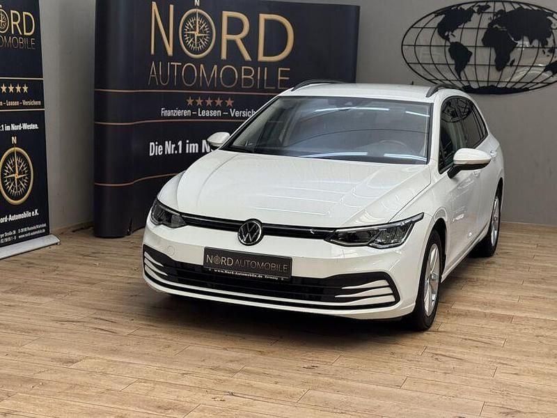 Gebraucht VW Golf VIII Life 116 PS (85 kW) 2024 Pure white Kombi