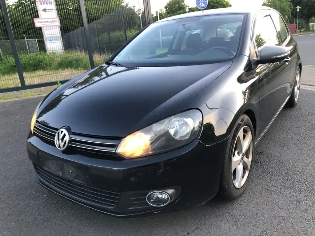 Gebraucht VW Golf VI 140 PS (102 kW) 2010 Schwarz Kleinwagen