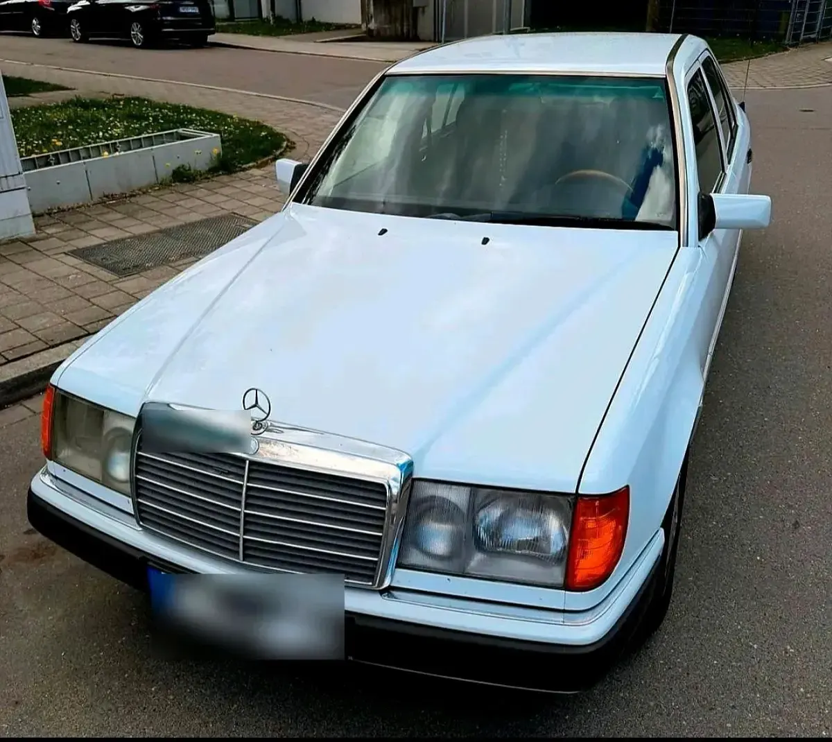 Second-hand Mercedes E250 94 CP (69 kW) 1991 Alb Berlinǎ