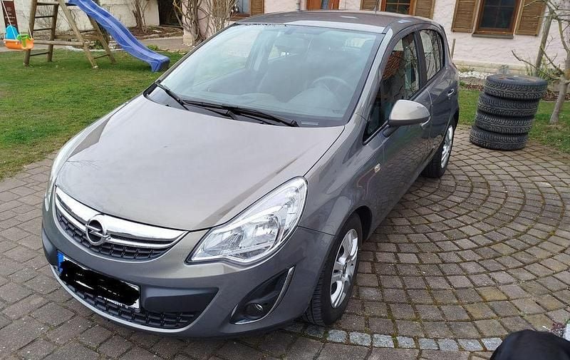 Gebraucht Opel Corsa Color Edition 86 PS (63 kW) 2012 Grau Kleinwagen