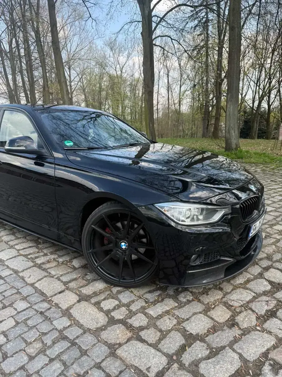 Gebraucht BMW 320 184 PS (135 kW) 2015 Schwarz Limousine