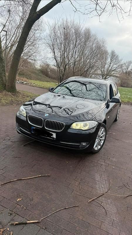 Gebraucht BMW 525 218 PS (160 kW) 2011 Schwarz Kombi