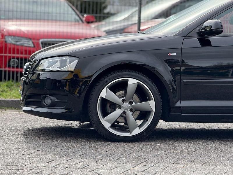 Gebraucht Audi A3 S-Line 105 PS (77 kW) 2011 Schwarz Kleinwagen