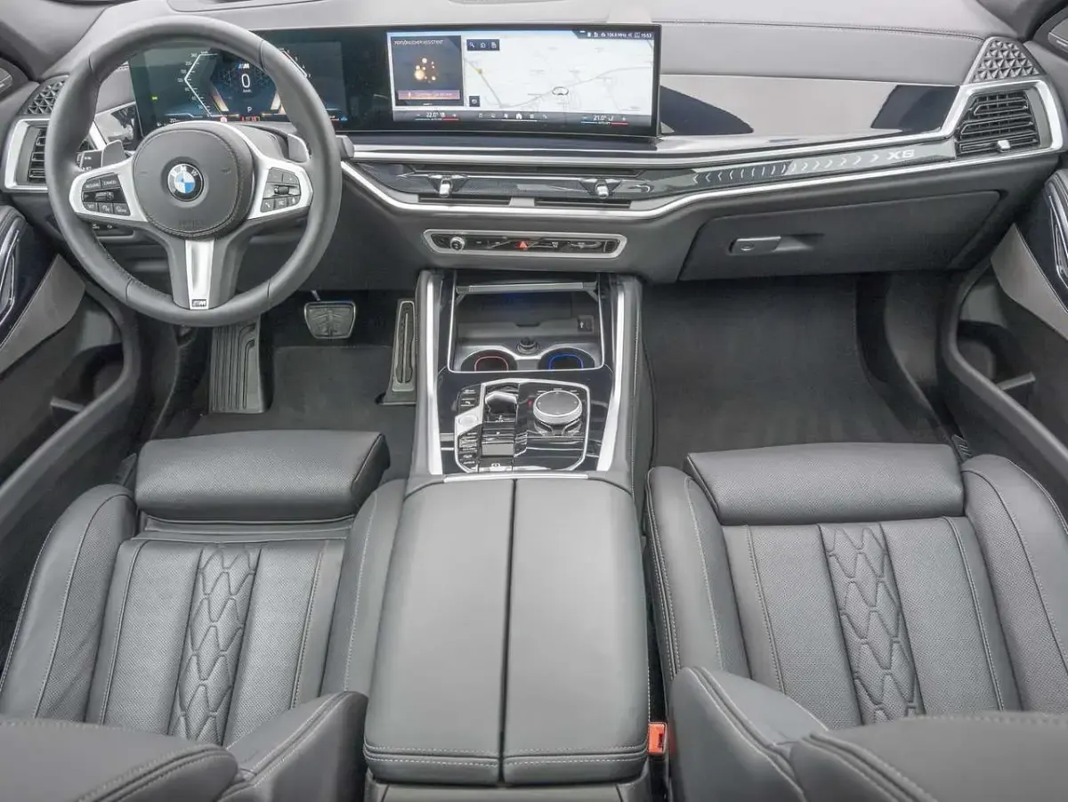 Gebraucht BMW X6 M Sport 298 PS (219 kW) 2025 Grau SUV