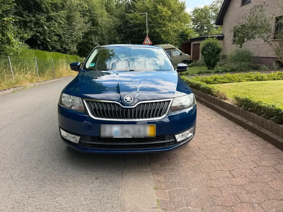 Gebraucht Skoda Rapid Cool Edition 90 PS (66 kW) 2016 Blau Kleinwagen