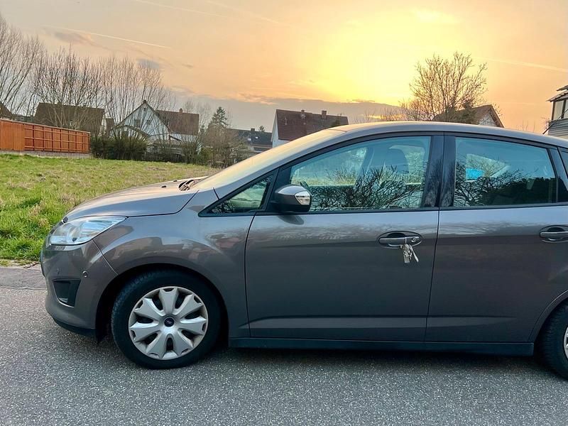 Gebraucht Ford C-MAX Trend 101 PS (74 kW) 2013 Braun Van / Kleinbus