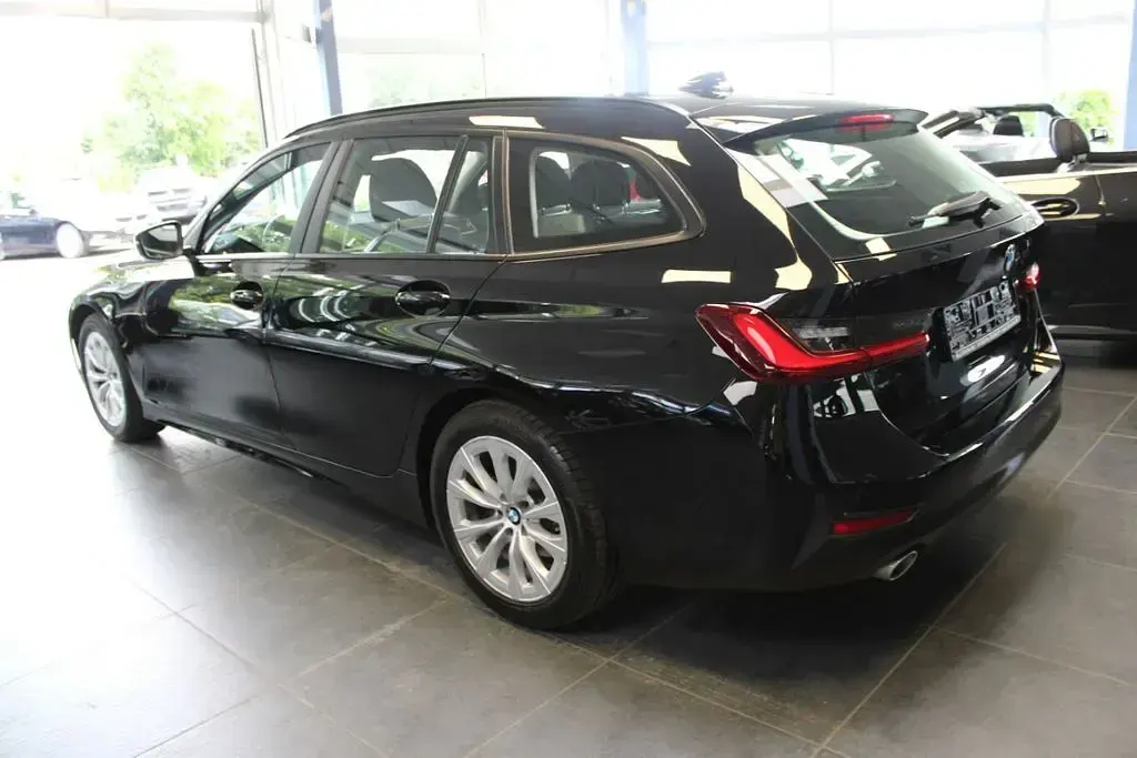 Gebraucht BMW 318 Advantage 150 PS (110 kW) 2021 Schwarz Kombi