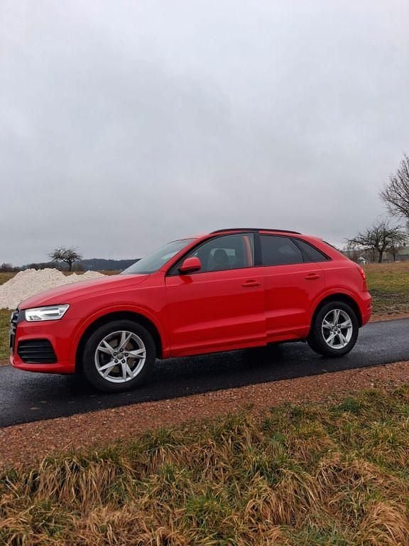 Gebraucht Audi Q3 Sport 150 PS (110 kW) 2018 Rot SUV