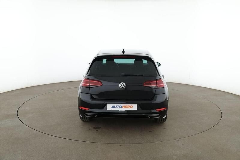 Gebraucht VW Golf VII Comfortline 2018 Schwarz Limousine
