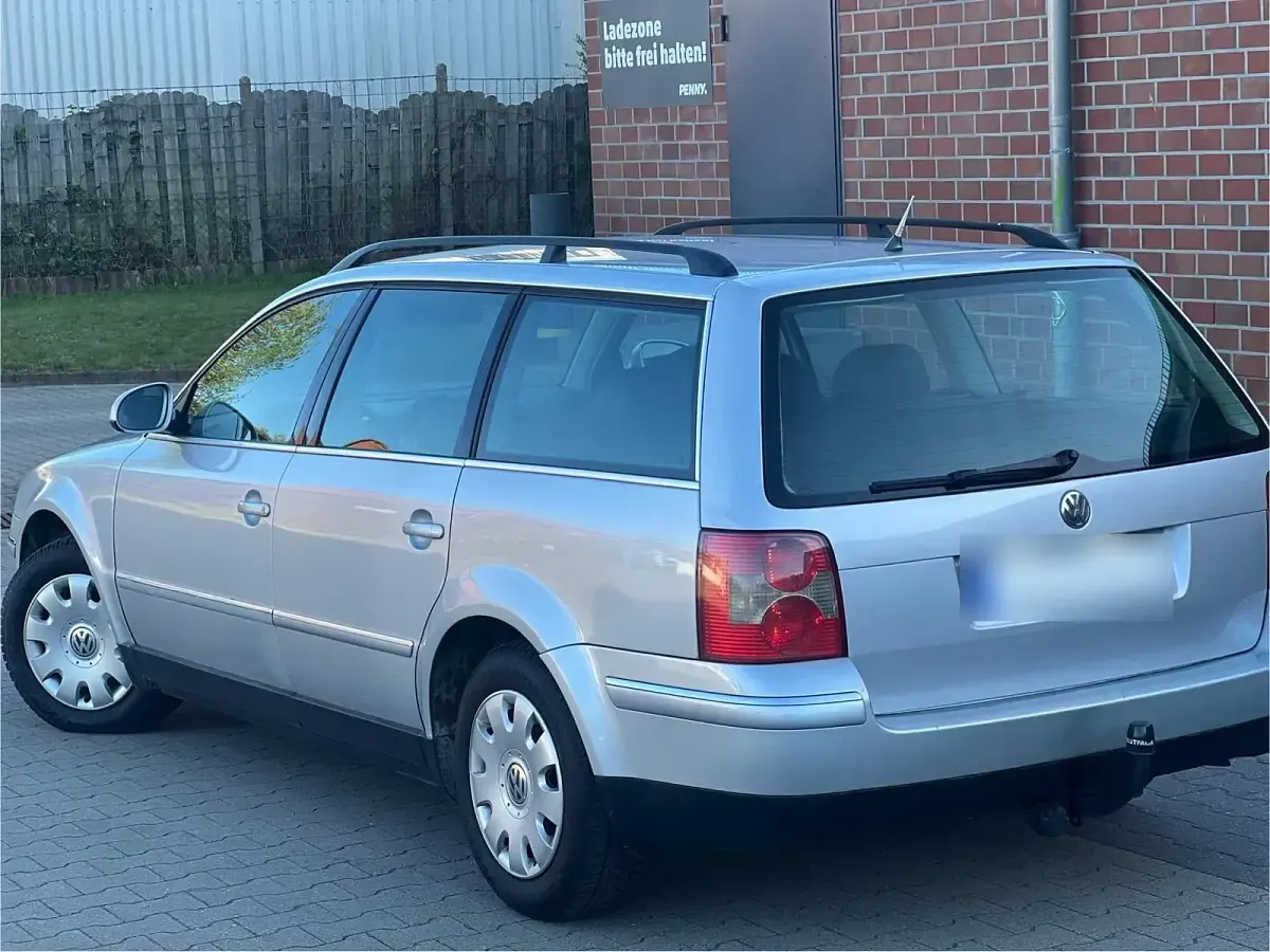 Second-hand VW Passat 131 CP (96 kW) 2004 Argintiu Break