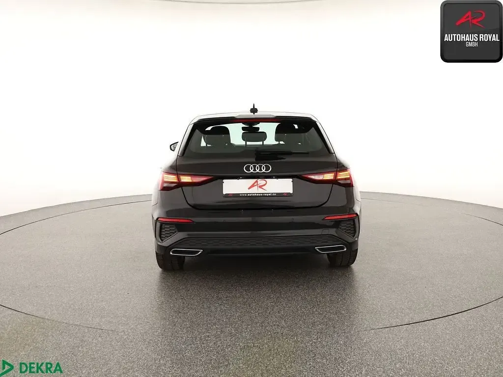 Używany Audi A3 S-Line 116 KM (85 kW) 2022 Czarny Sedan/Limuzyna