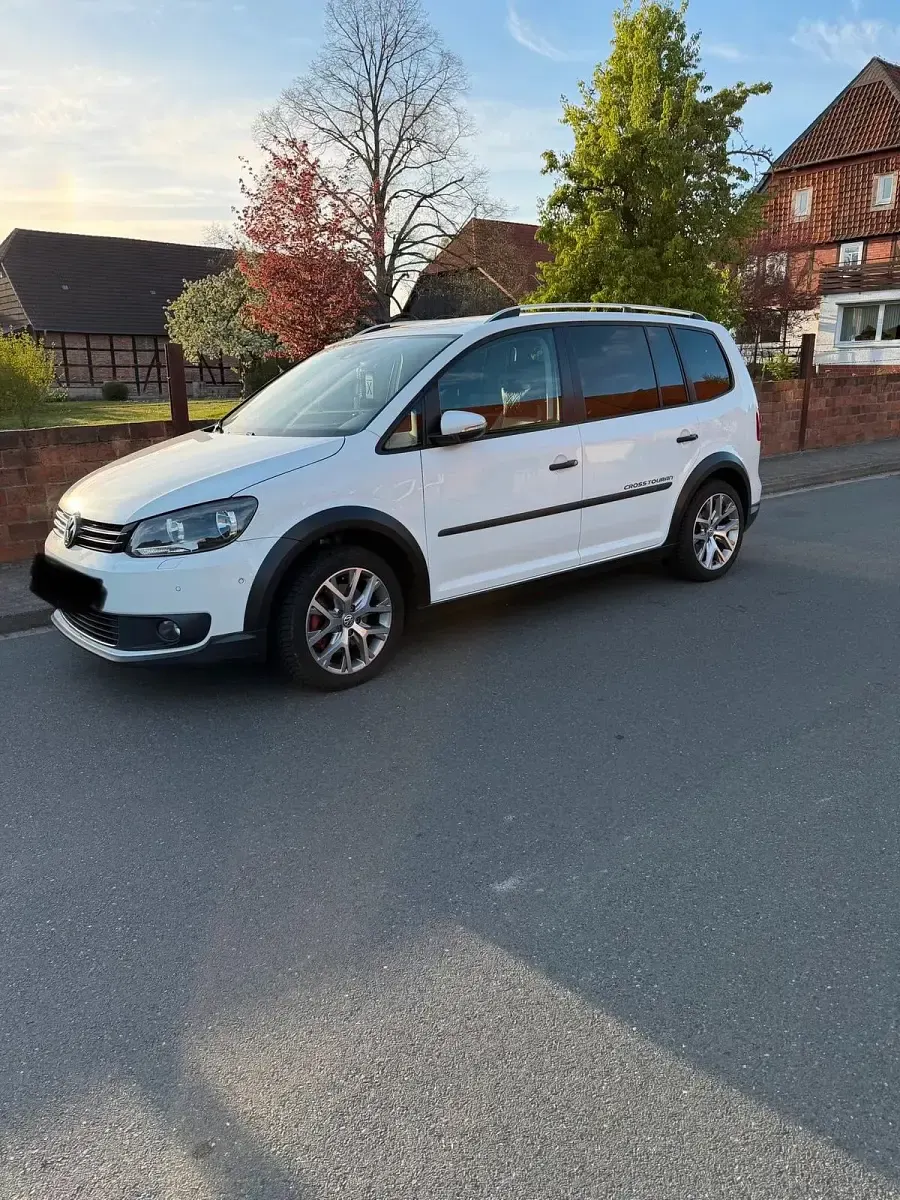 Gebraucht VW Touran Cross 140 PS (102 kW) 2013 Weiß Van / Kleinbus