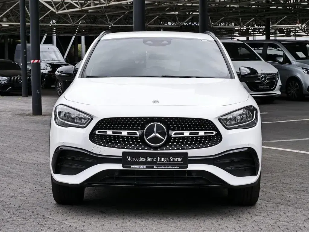 Gebraucht Mercedes GLA250 AMG 160 PS (117 kW) 2022 Weiß SUV