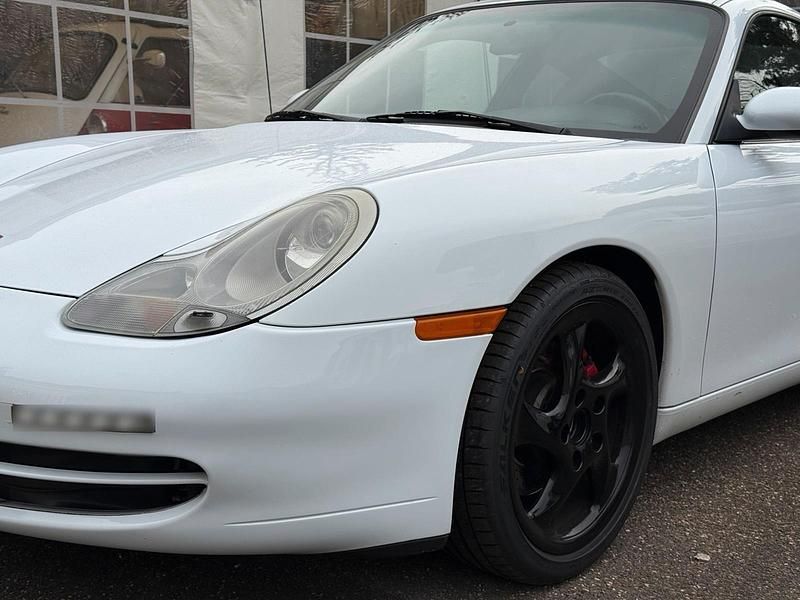 Weiß Gebraucht 1999 Porsche 996 Coupé | 23.900 € (Guter Preis) - Bild 1/4