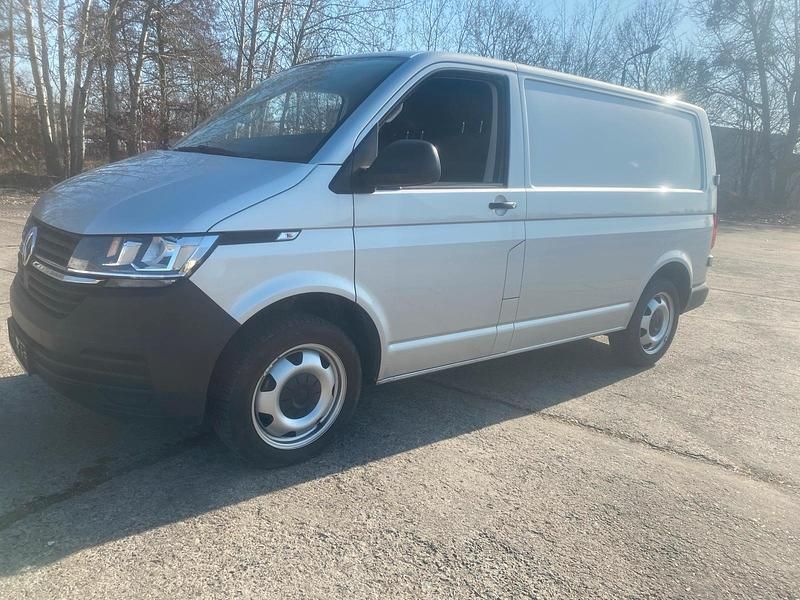 Gebraucht VW Transporter 150 PS (110 kW) 2020 Silber Van