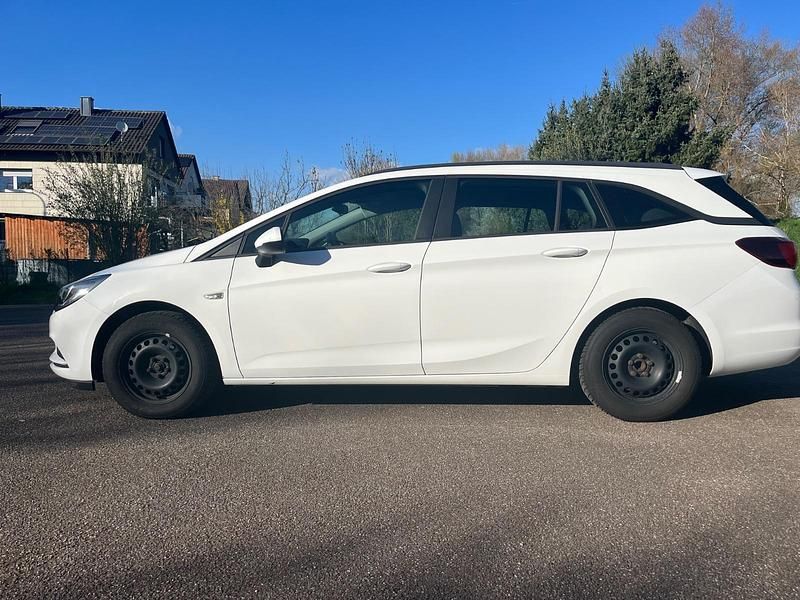 Gebraucht Opel Astra 110 PS (80 kW) 2018 Weiß Kombi