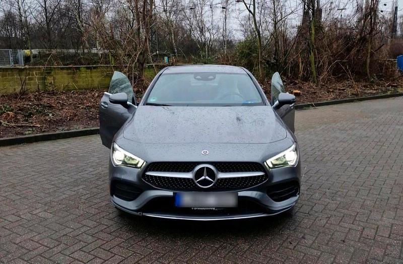 Gebraucht Mercedes CLA180 AMG line 136 PS (100 kW) 2021 Grau Limousine
