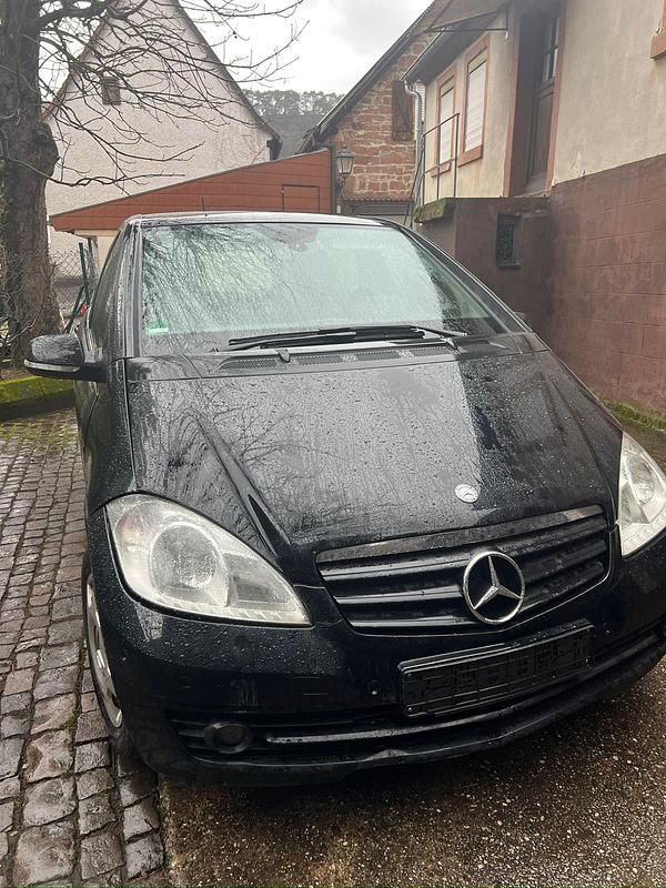 Gebraucht Mercedes A180 99 PS (72 kW) 2010 Schwarz Kombi