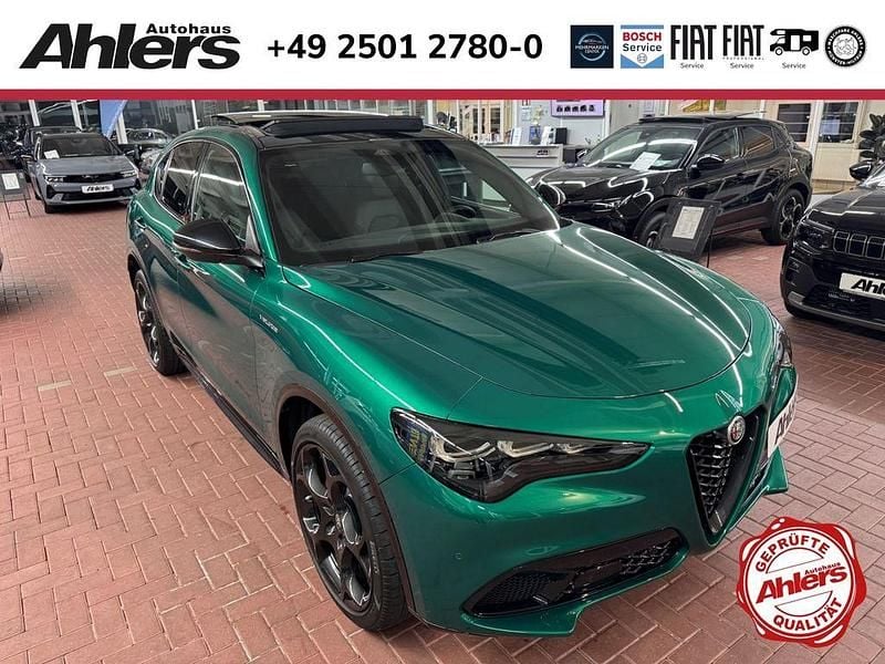 Gruen Neu 2025 Alfa Romeo Stelvio Veloce SUV | 56.990 € (Superpreis) - Bild 1/4