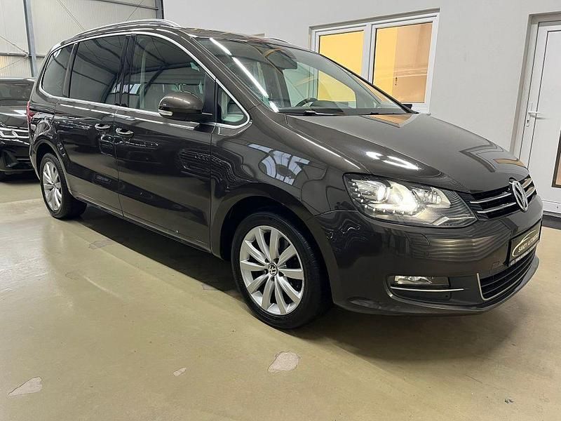 Gebraucht VW Sharan Highline 177 PS (130 kW) 2014 Black oak brown metallic Van / Kleinbus