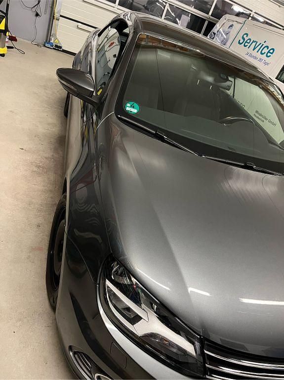 Gebraucht VW Eos 140 PS (102 kW) 2012 Grau Cabrio
