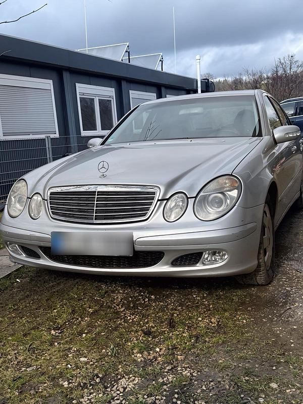 Gebraucht Mercedes E270 177 PS (130 kW) 2003 Grau Limousine
