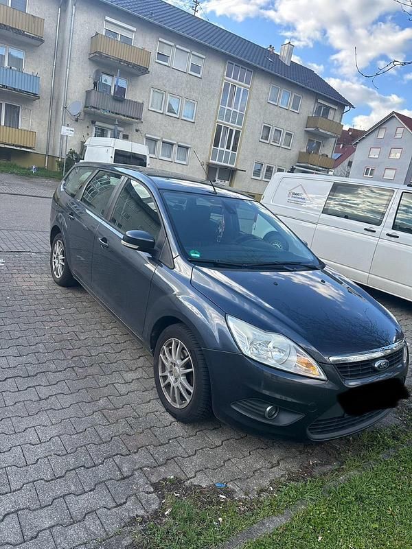 Gebraucht Ford Focus 106 PS (77 kW) 2011 Kombi