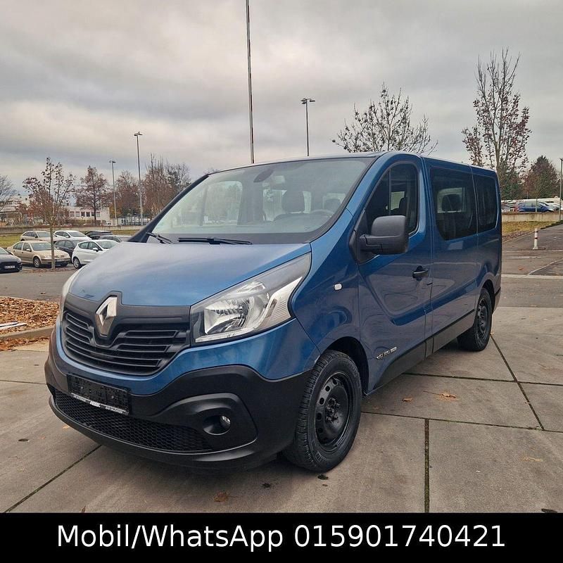 Gebraucht Renault Trafic Expression 140 PS (102 kW) 2015 Blau Van / Kleinbus