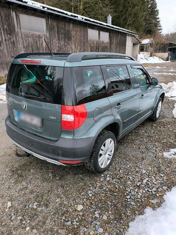 Gebraucht Skoda Yeti 140 PS (102 kW) 2012 Grün SUV