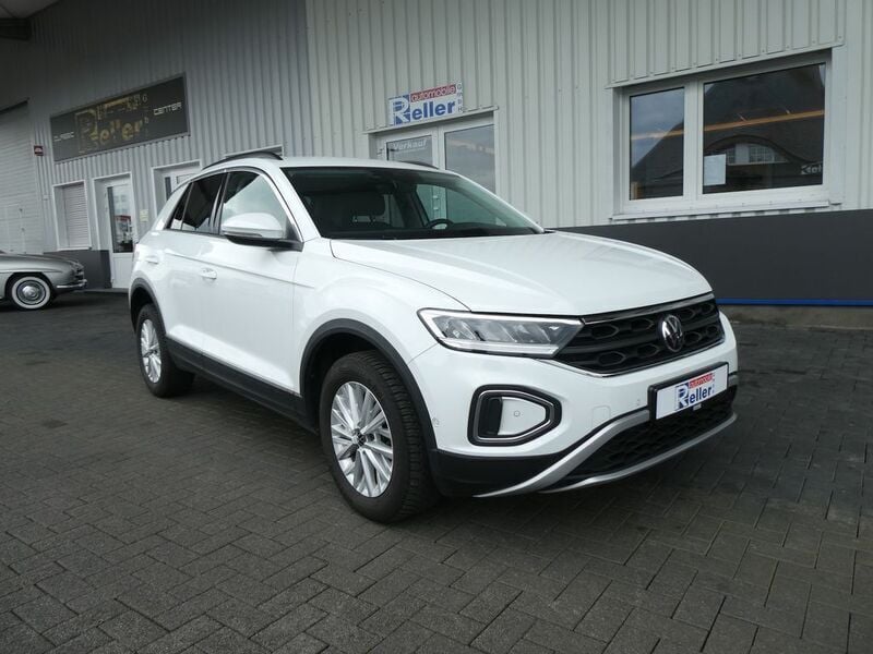 Weiß Gebraucht 2023 VW T-Roc Life SUV | 18.490 € (Guter Preis) - Bild 1/4