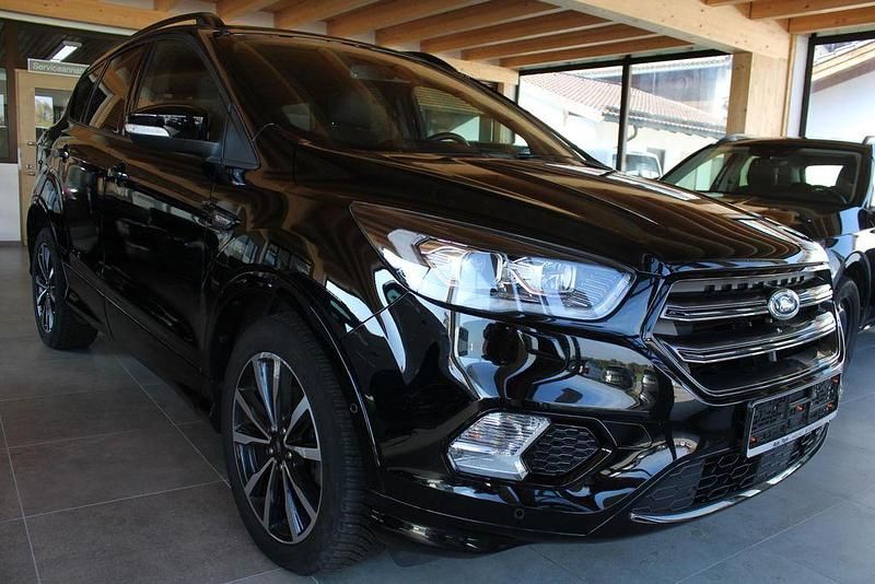 Schwarz Gebraucht 2019 Ford Kuga ST-Line SUV | 17.990 € (Etwas zu teuer) - Bild 1/4