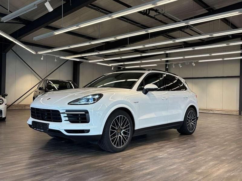 Weiß Gebraucht 2019 Porsche Cayenne SUV | 60.350 € (Superpreis) - Bild 1/4