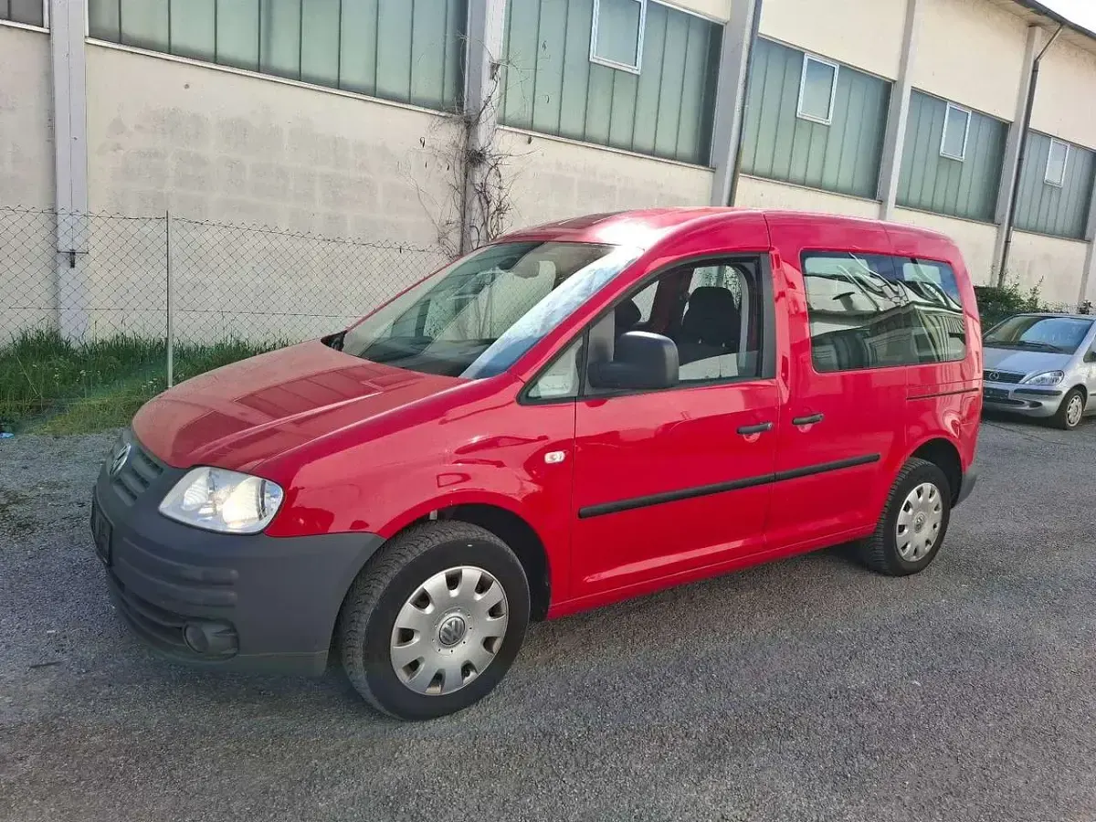 Gebraucht VW Caddy Life 80 PS (58 kW) 2009 Rot Van / Kleinbus