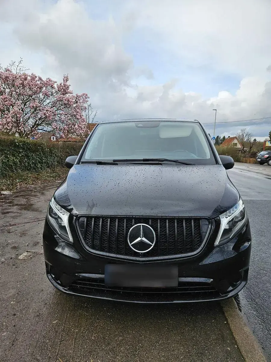 Gebraucht Mercedes Vito 239 PS (175 kW) 2020 Schwarz Van
