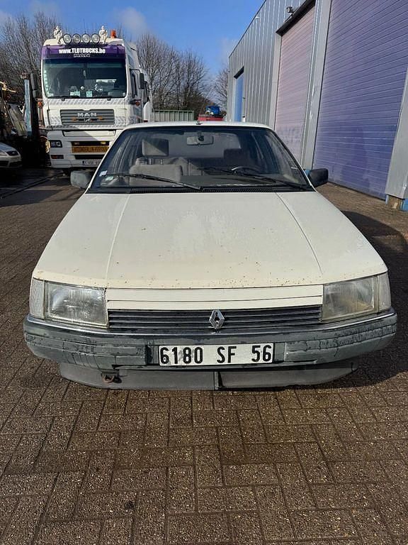 Gebraucht Renault R25 1985 Weiß Kleinwagen