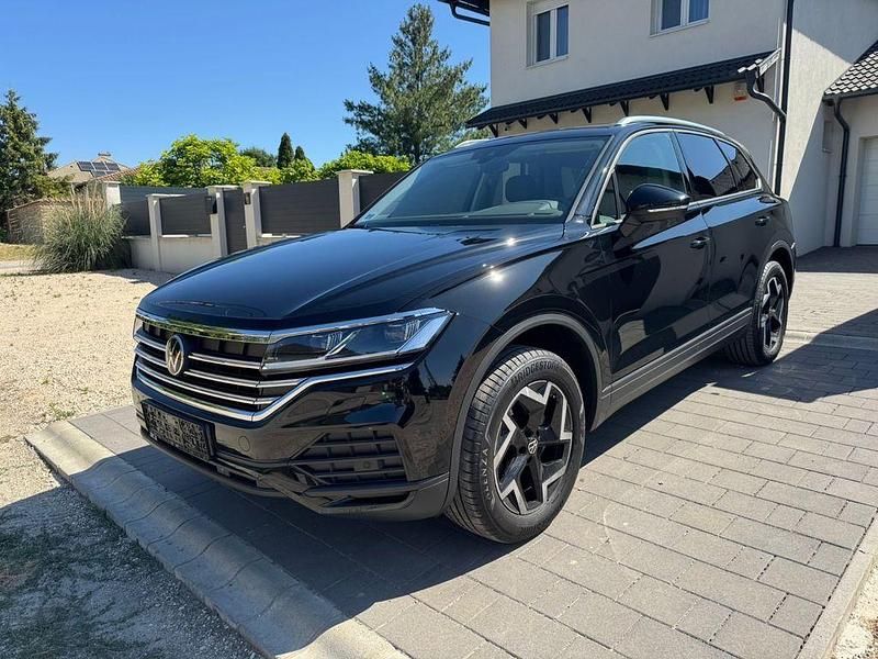 Schwarz Gebraucht 2025 VW Touareg SUV | 59.900 € (Superpreis) - Bild 1/4