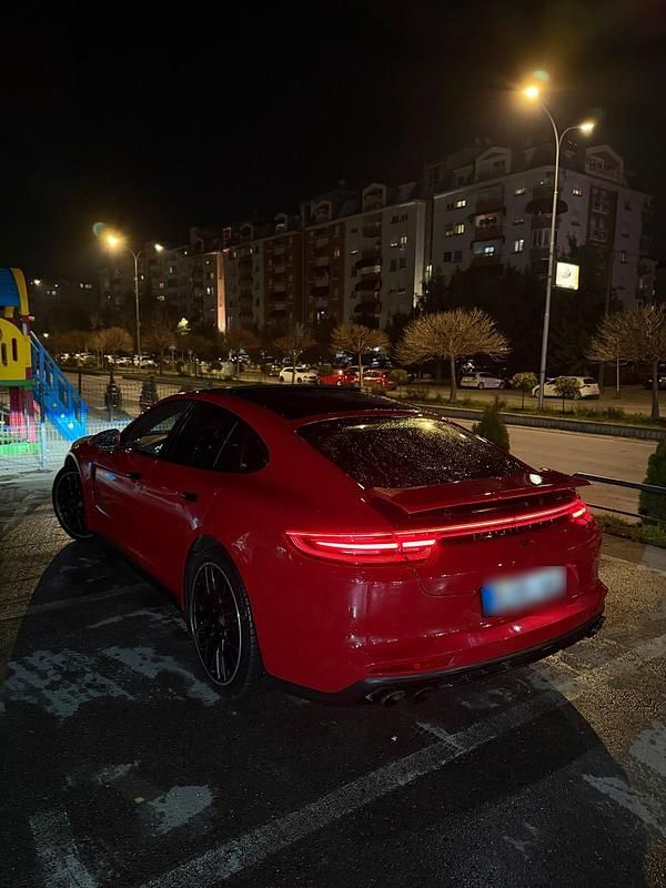 Gebraucht Porsche Panamera 4 330 PS (242 kW) 2019 Rot Limousine