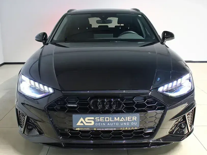 Gebraucht Audi A4 S-Line 265 PS (194 kW) 2024 Mythosschwarz Kombi