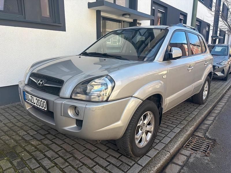 Gebraucht Hyundai Tucson 141 PS (103 kW) 2009 Gold SUV