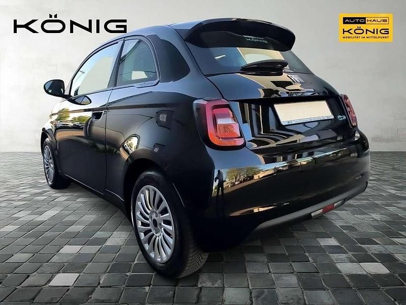 Gebraucht Fiat 500e 86 kW (118 PS) 2023 Schwarz Limousine