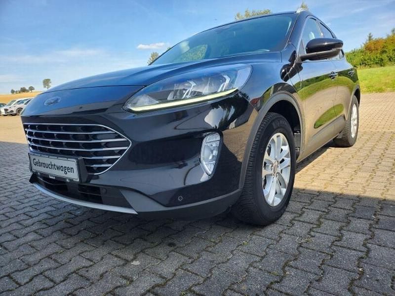 Gebraucht Ford Kuga Titanium 224 PS (164 kW) 2021 Obsidianschwarz metallic (schwarz) SUV