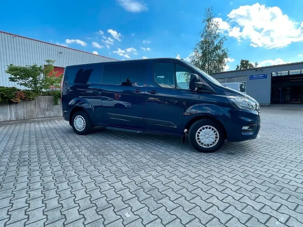 Gebraucht Ford Transit Trend 131 PS (96 kW) 2019 Blau Kombi