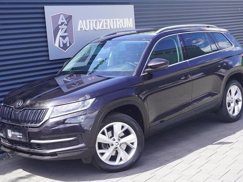 Schwarzmagic perleffekt Gebraucht 2021 Skoda Kodiaq SUV | 27.990 € (Fairer Preis) - Bild 1/4