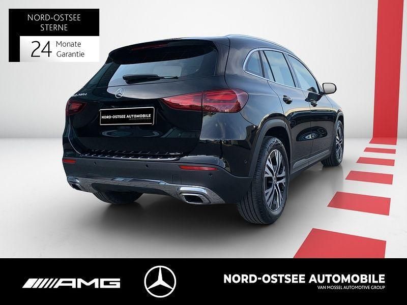Gebraucht Mercedes GLA200 Progressive 150 PS (110 kW) 2025 Metalliclack kosmosschwarz SUV