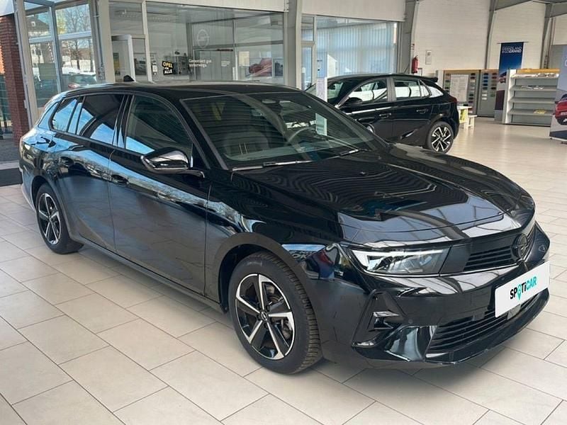 Gebraucht Opel Astra 131 PS (96 kW) 2024 Schwarz Kombi