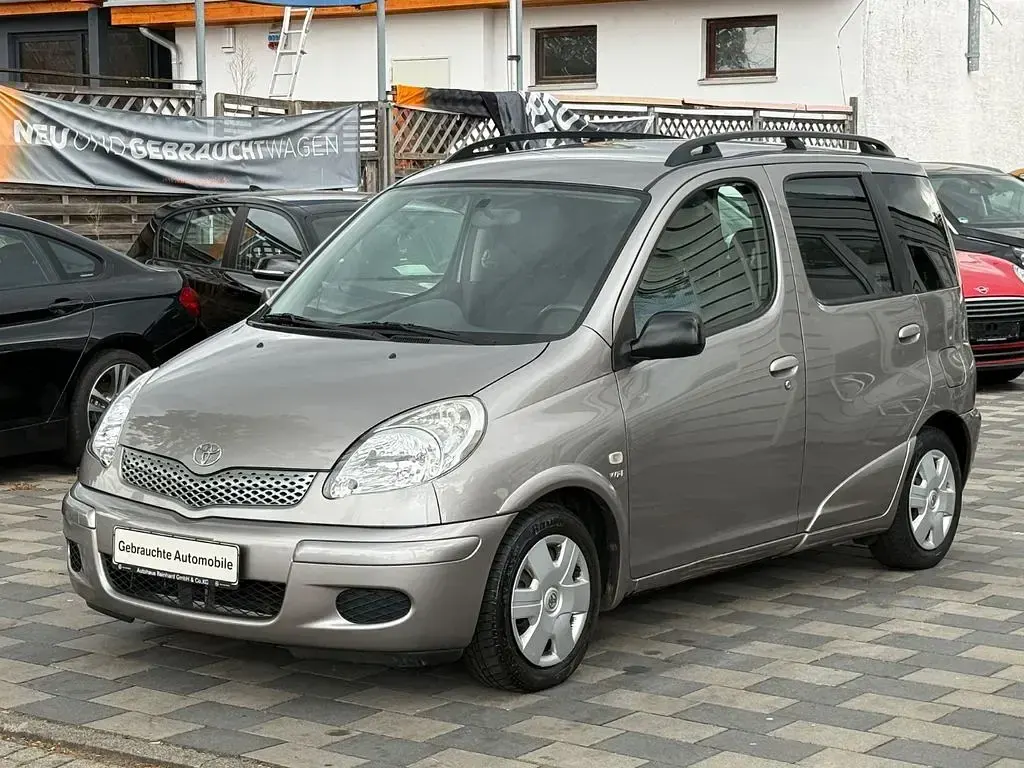 Gebraucht Toyota Yaris Verso Sol 84 PS (61 kW) 2004 Grau Van / Kleinbus