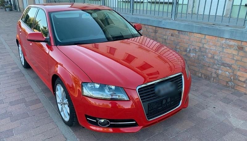 Gebraucht Audi A3 S-Line 105 PS (77 kW) 2012 Rot Limousine